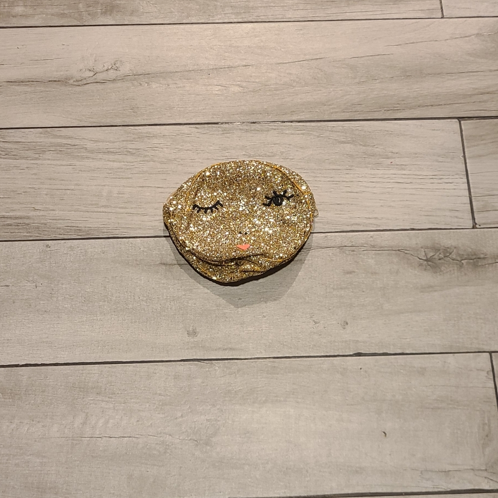 🦔Crewcuts glitter winking face emoji clutch🧁